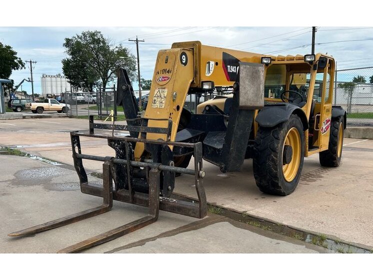 2012 Caterpillar TL943 inspected unit